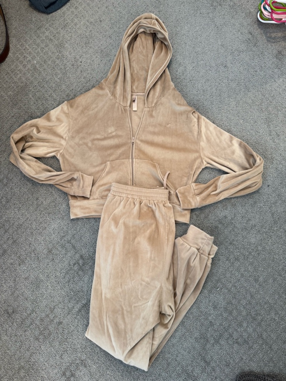 Skims Velour Zip Jacket & Joggers Set - Taupe